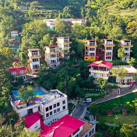 Готель Veda5 Ayurveda & Yoga Retreat Рішикеш Екстер'єр фото