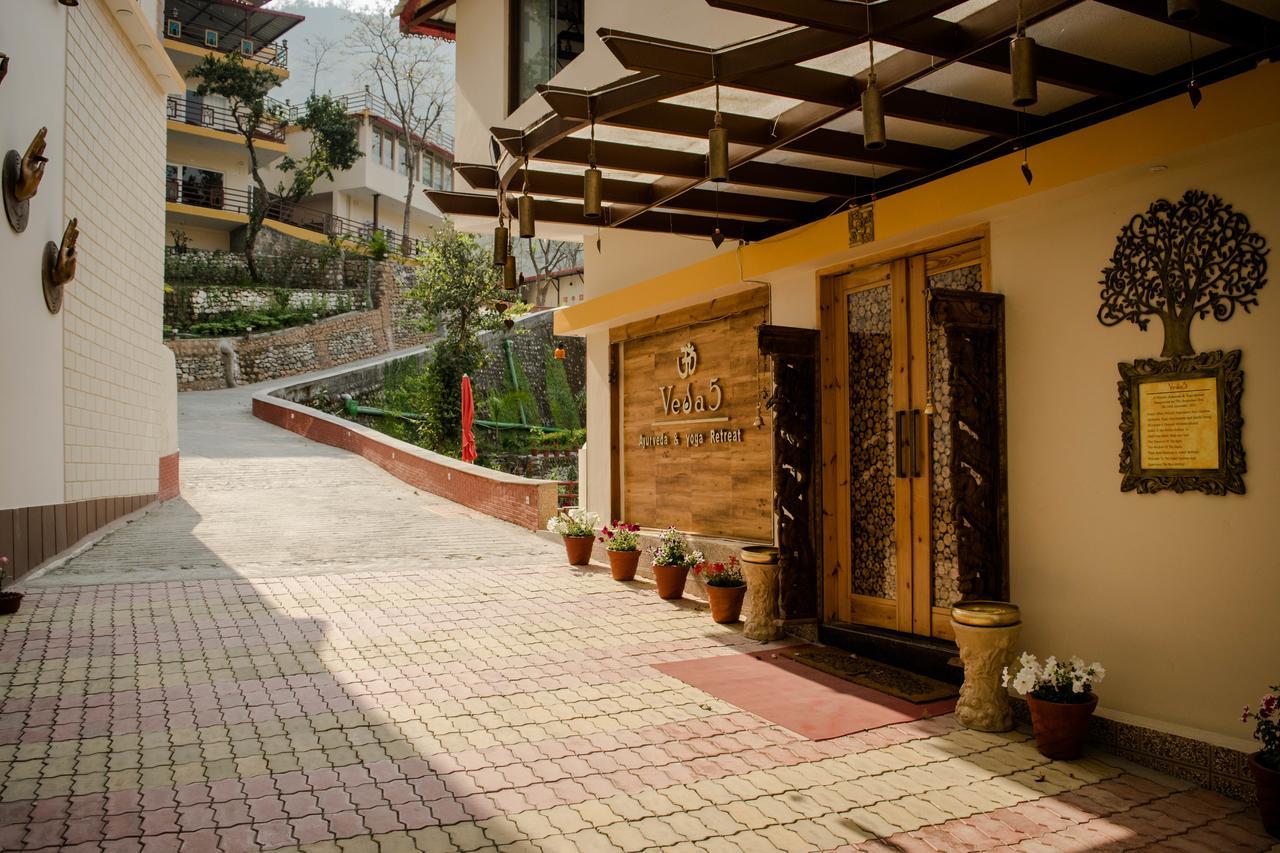 Готель Veda5 Ayurveda & Yoga Retreat Рішикеш Екстер'єр фото