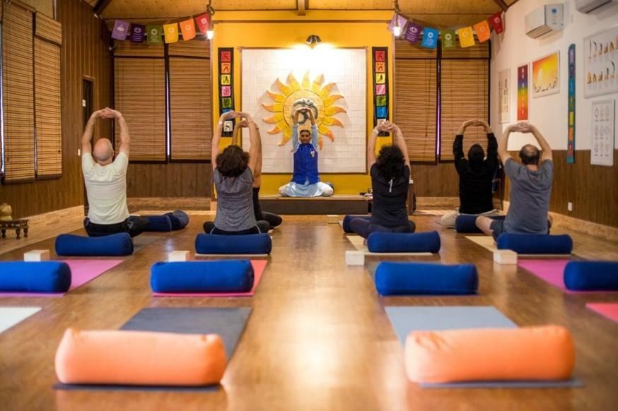 Готель Veda5 Ayurveda & Yoga Retreat Рішикеш Екстер'єр фото