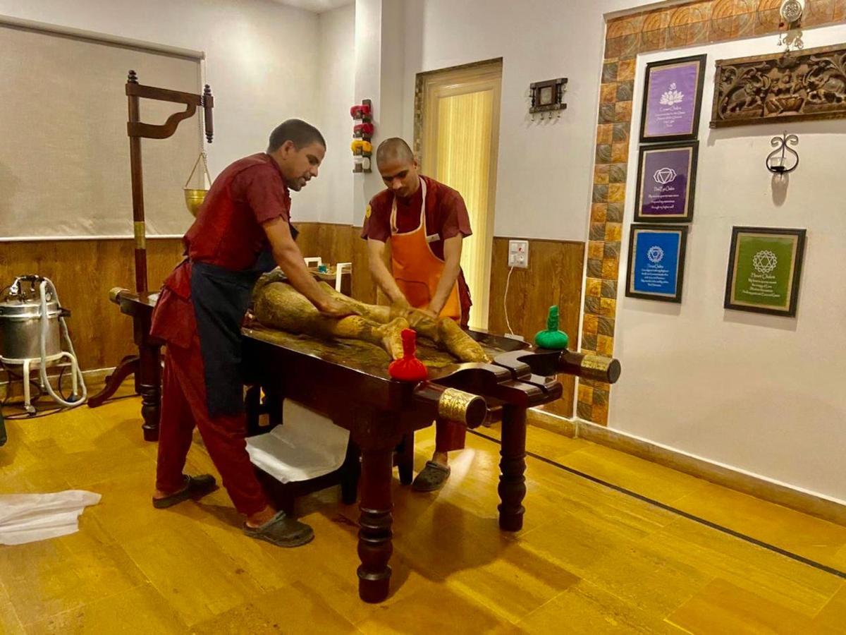 Готель Veda5 Ayurveda & Yoga Retreat Рішикеш Екстер'єр фото